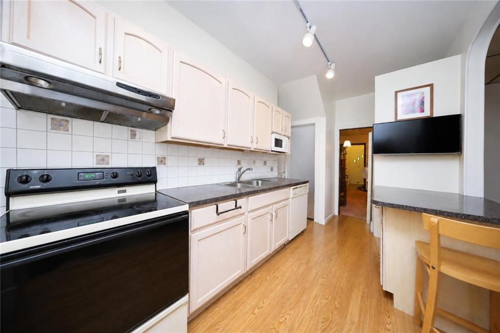 1024 68th Street, Brooklyn, New York, 11219 image 7