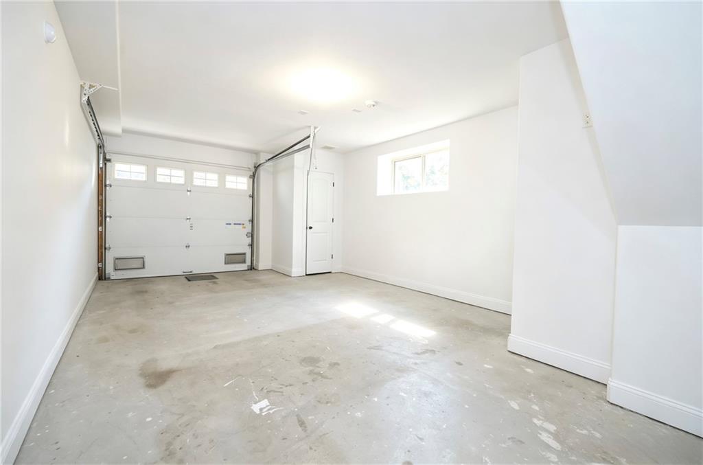 492 Bedford Avenue Image 5