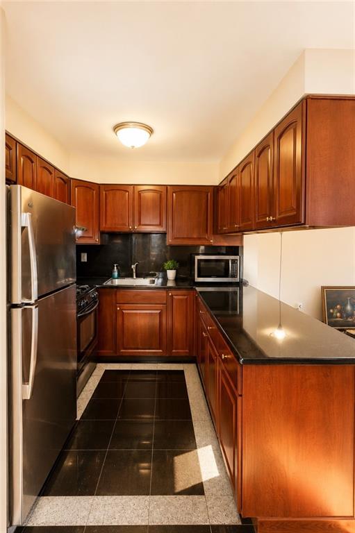 114-63 Dalian Court, Queens, New York, 11356 image 25
