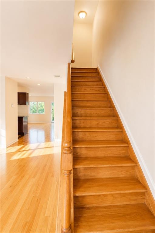 114-63 Dalian Court Image 4