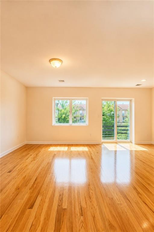 114-63 Dalian Court Image 5