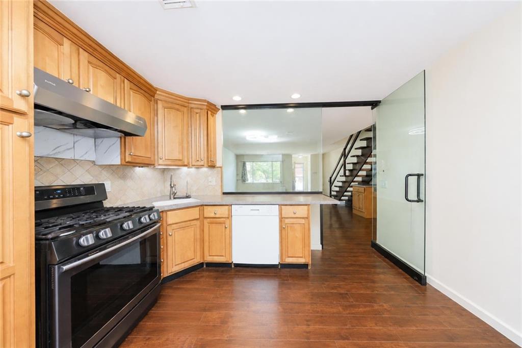38 Stone Lane 38, Staten  Island, New York, 10314 image 11