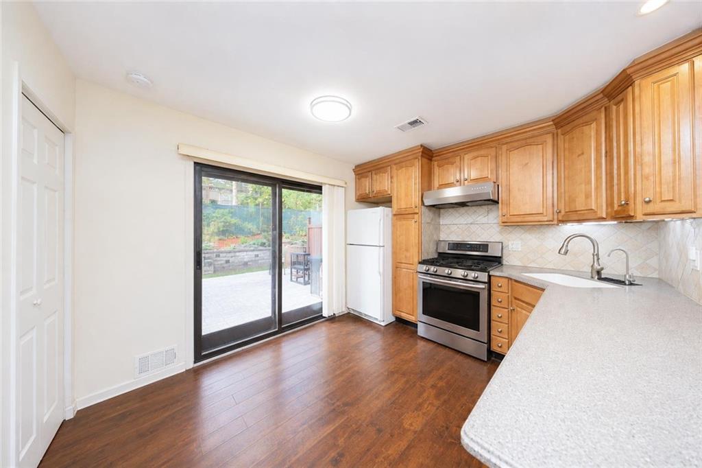 38 Stone Lane 38, Staten  Island, New York, 10314 image 13