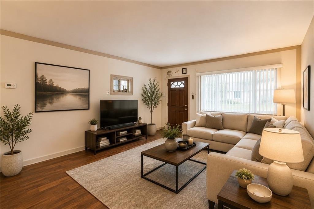 2031 East 54th Street Image 2