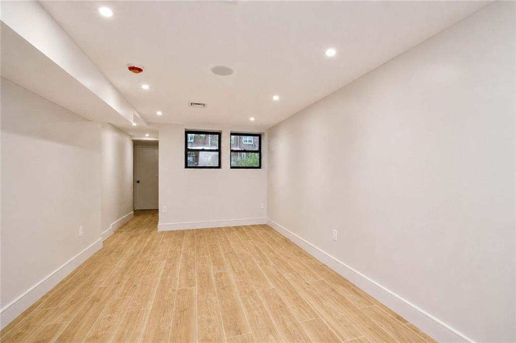 4433 Bedford Avenue, Brooklyn, New York, 11229 image 25