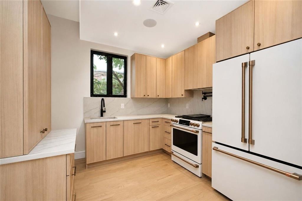 4433 Bedford Avenue, Brooklyn, New York, 11229 image 9