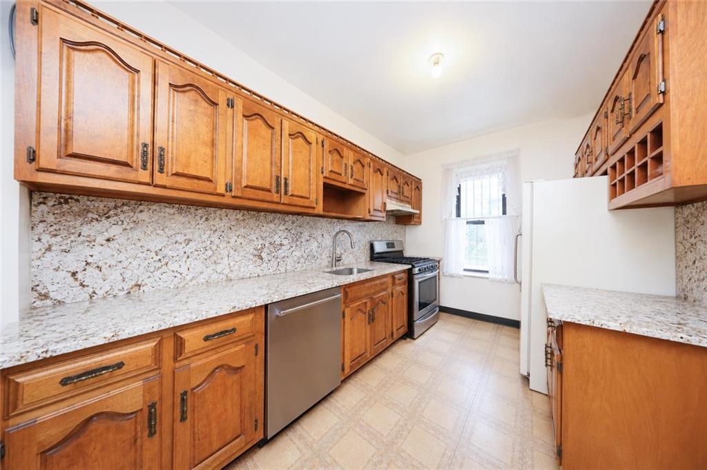 489 East 3rd Street, Brooklyn, New York, 11218 image 8