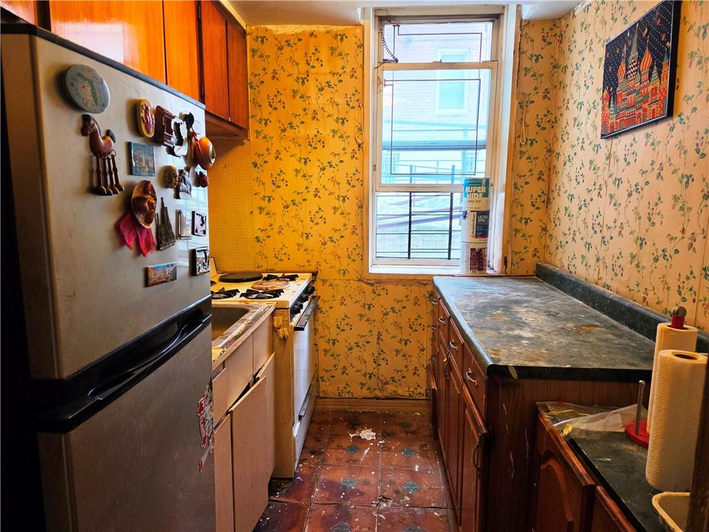 735 Avenue W L1 Image 2