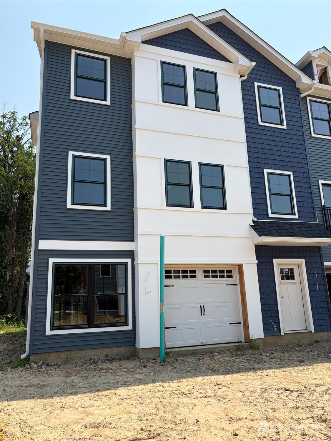 2 Bonus Court, Sayreville, NJ, 08879