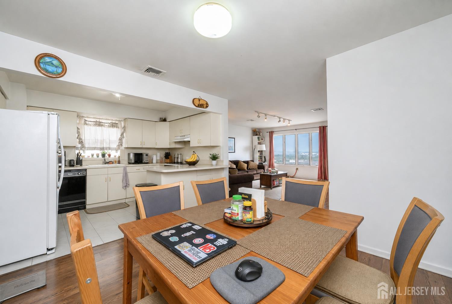 7010 Grand Avenue, North Bergen, NJ, 07047 image 27