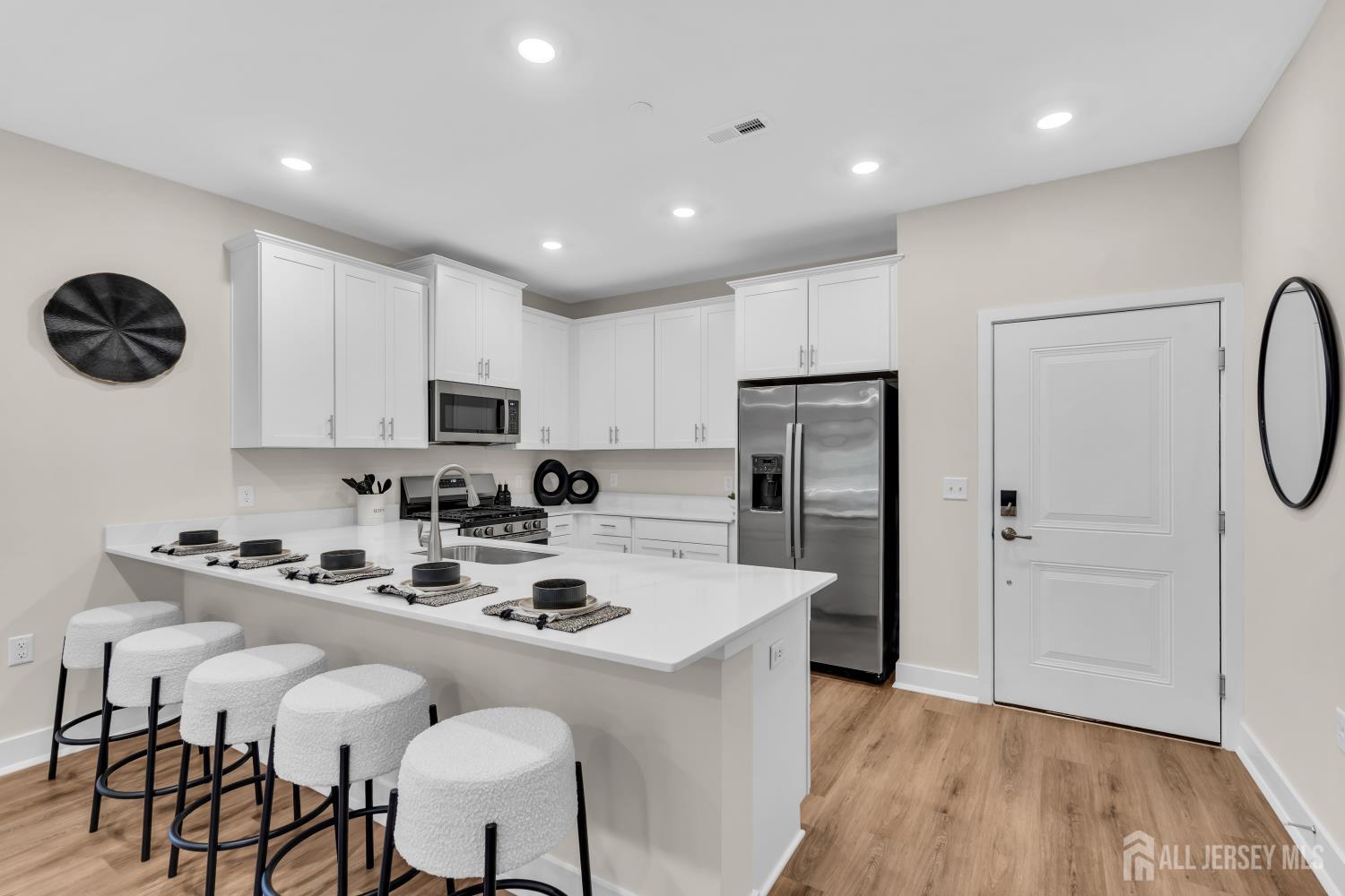 29307 Radford Court Image 3