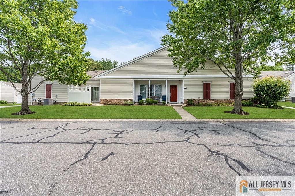 446 Bluebird Drive 446 Image 4