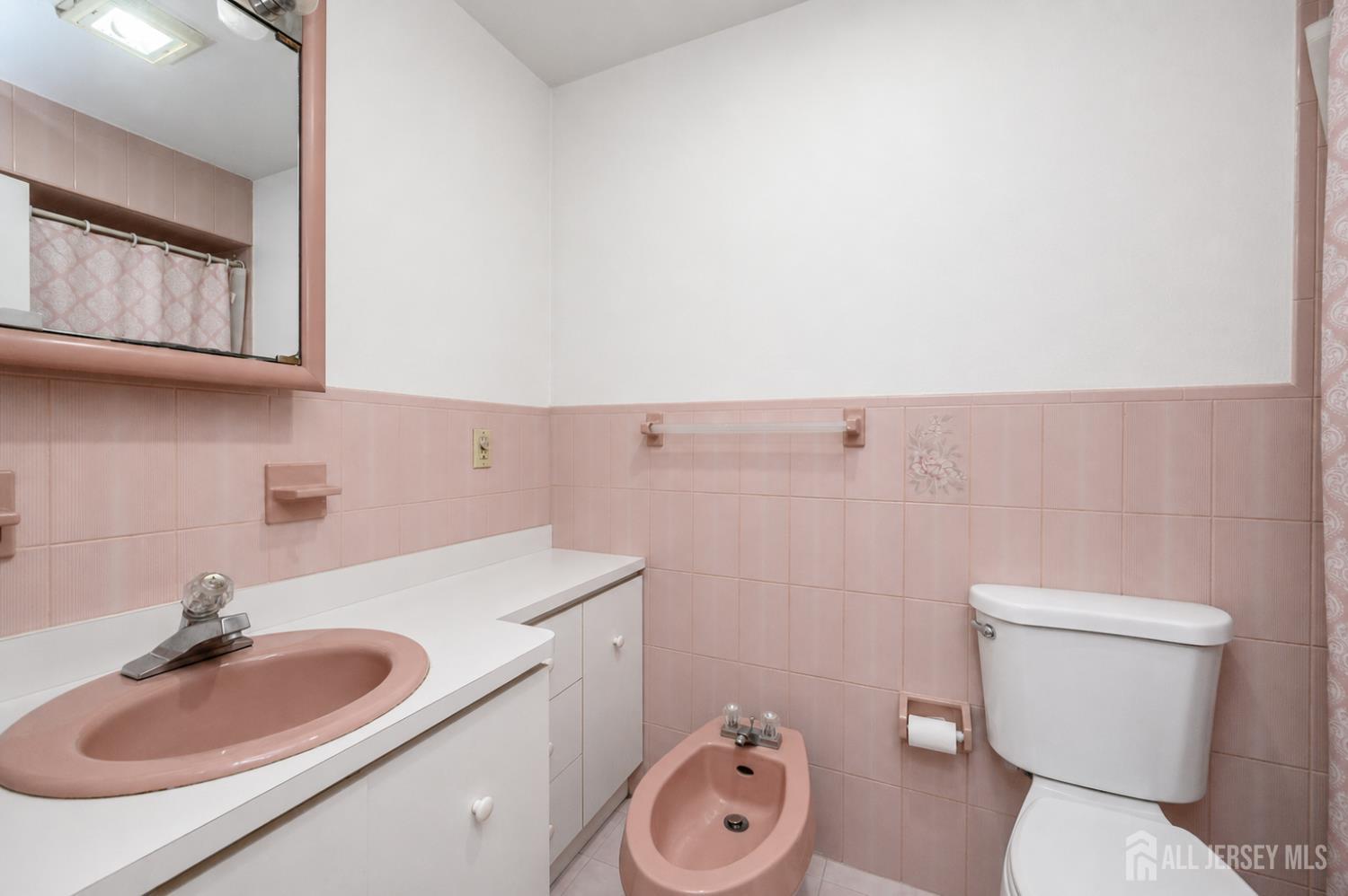 7010 Grand Avenue, North Bergen, NJ, 07047 image 36