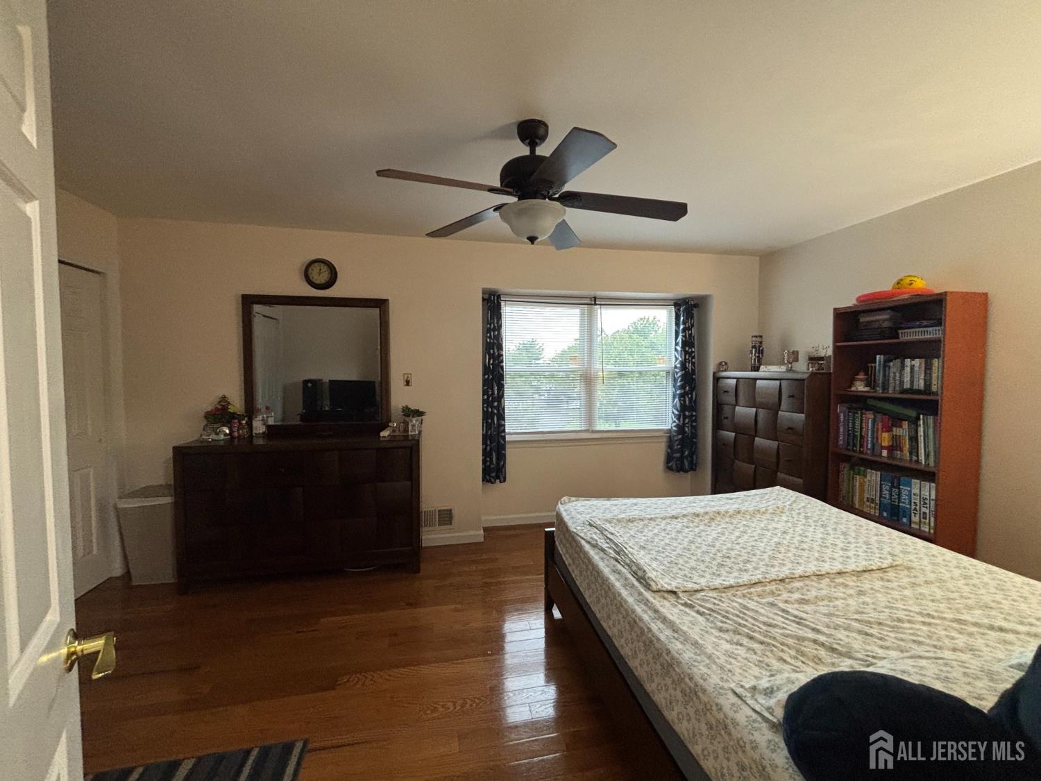 6005 N Oaks Boulevard, North Brunswick, NJ, 08902 image 16
