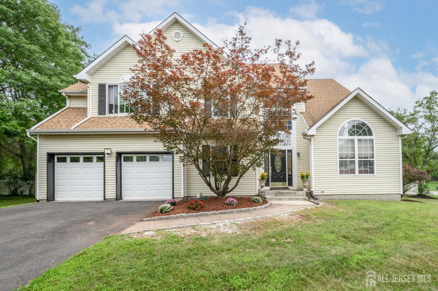 2 Garden Hills Drive, Franklin, NJ, 08873