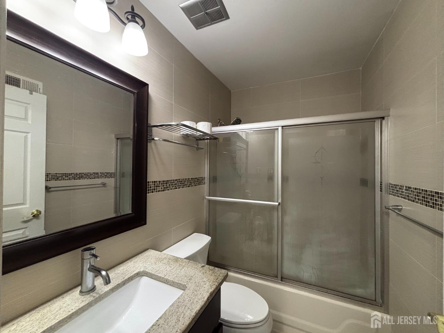 6005 N Oaks Boulevard, North Brunswick, NJ, 08902 image 17