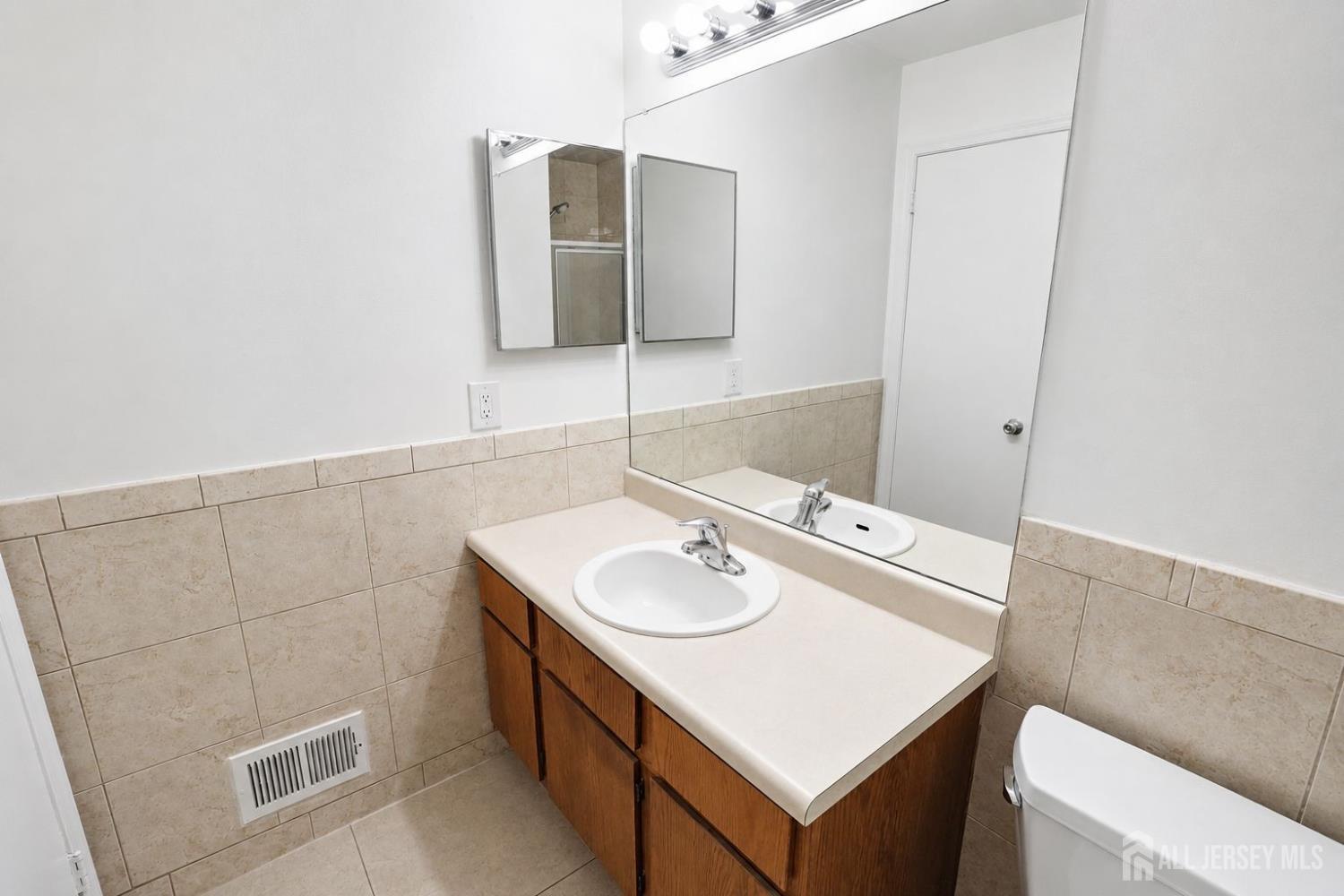 20 Delikat Lane, Sayreville, NJ, 08872 image 29