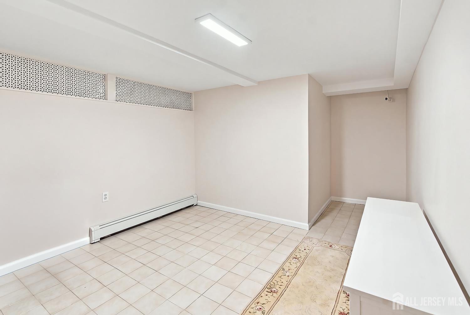 189 Kensington Avenue, Colonia, NJ, 07067 image 35