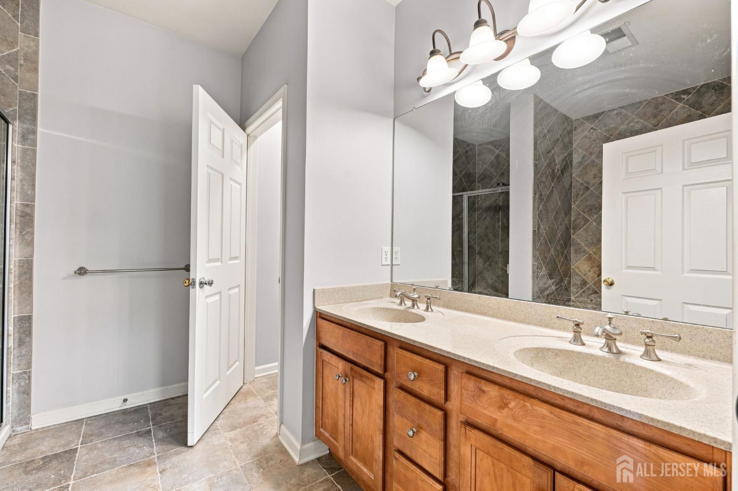 195 Main Street, South Amboy, NJ, 08879 image 12