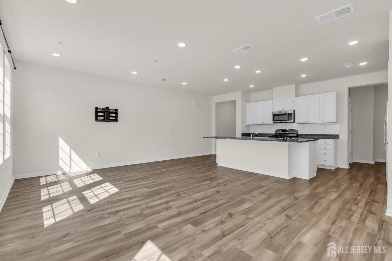 734 Station Road, Dunellen, NJ, 08812 image 10