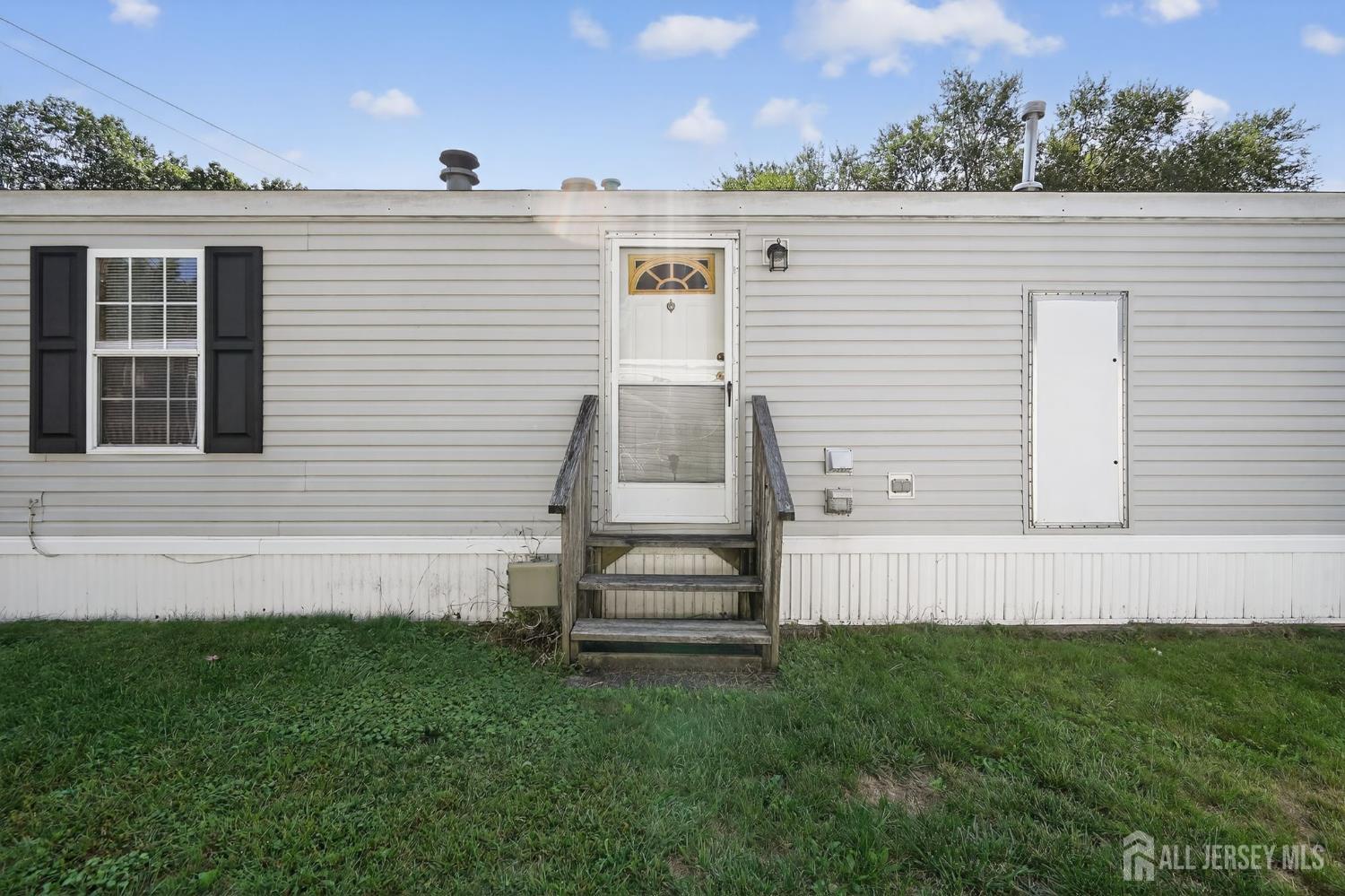4 South Drive, East Windsor, NJ, 08520 image 24