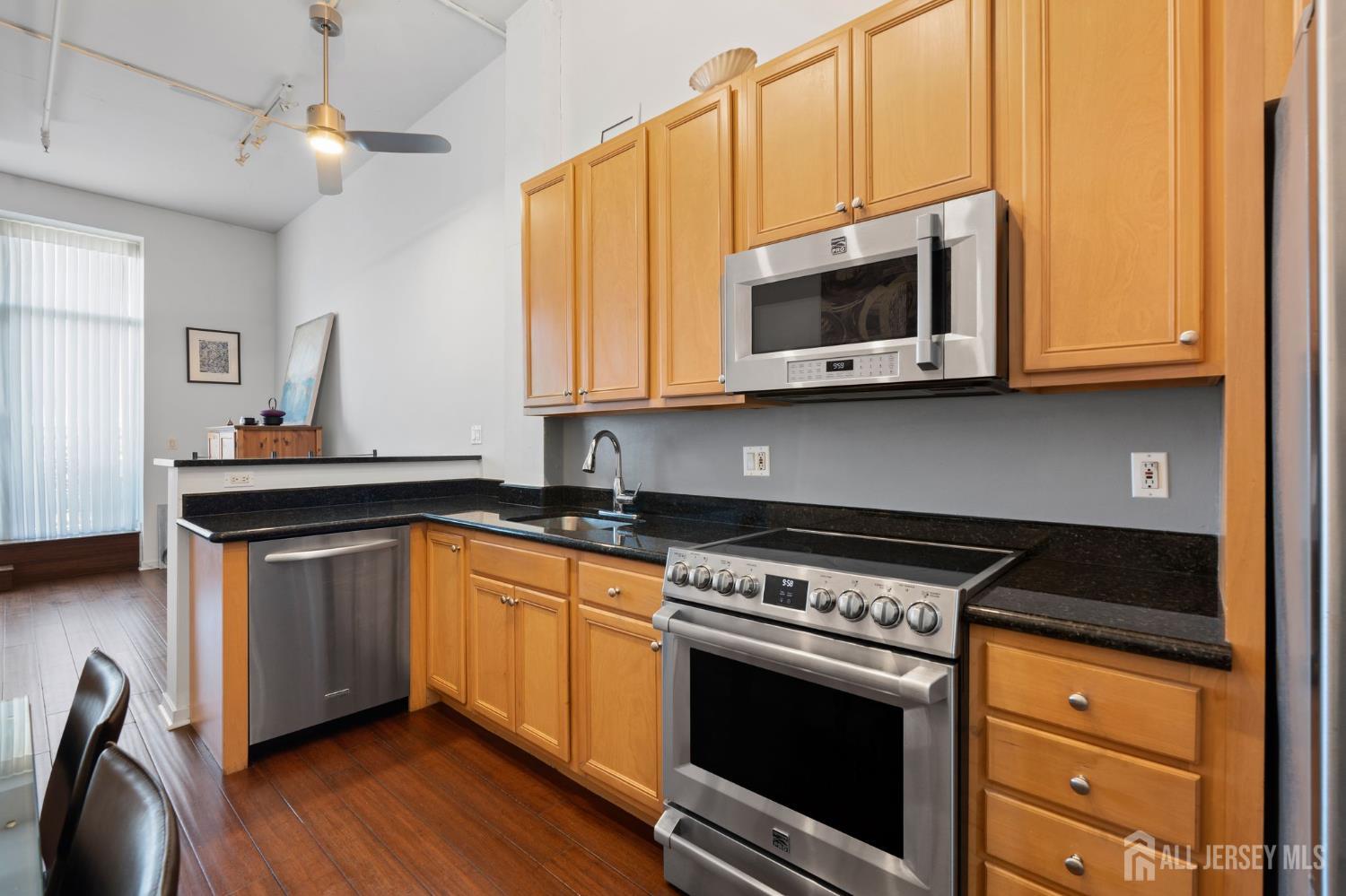 689 Luis Munoz Marin Boulevard 1005, Jersey City, NJ, 07310 image 8