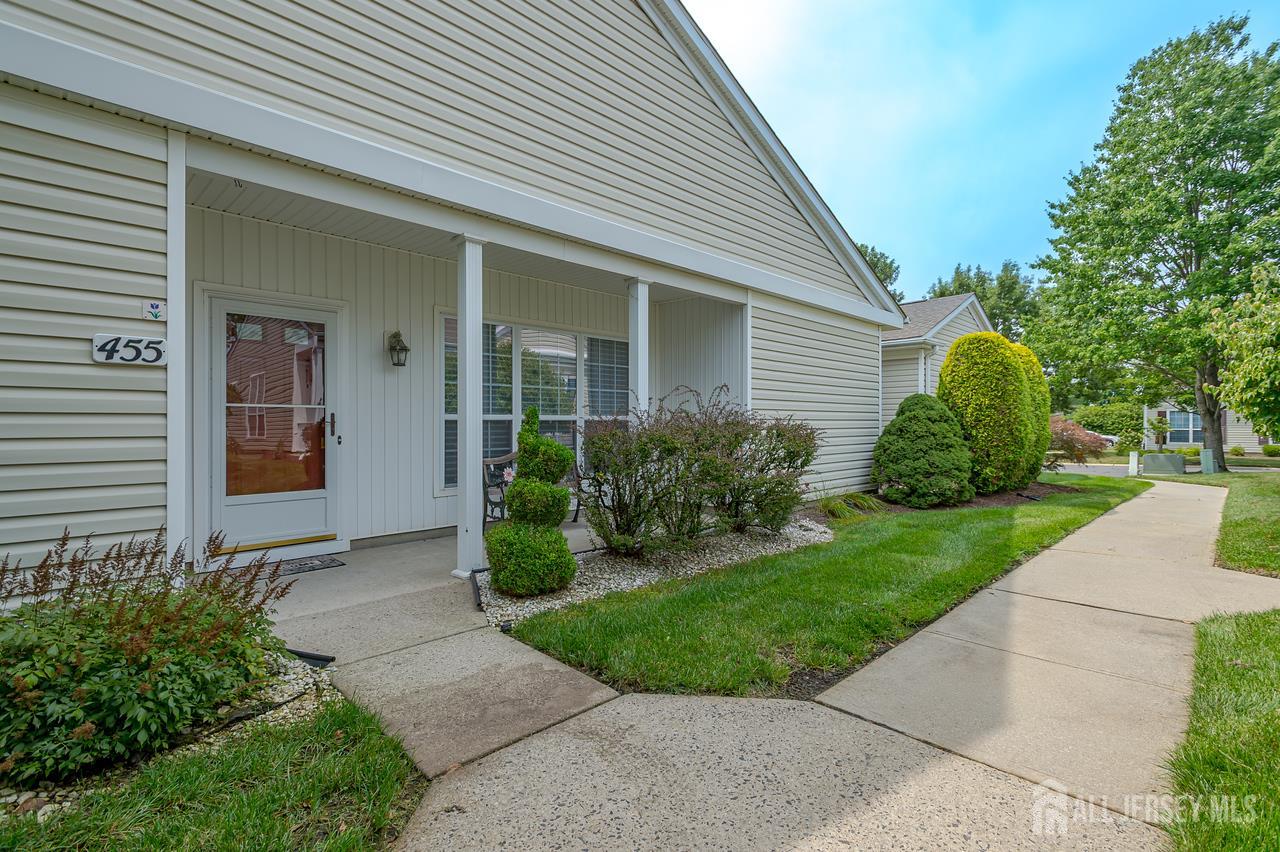 455 Bluebird Drive Image 5