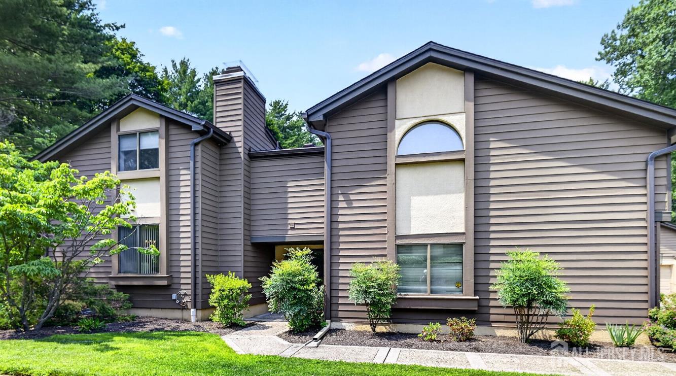 167 Sayre Drive Image 1