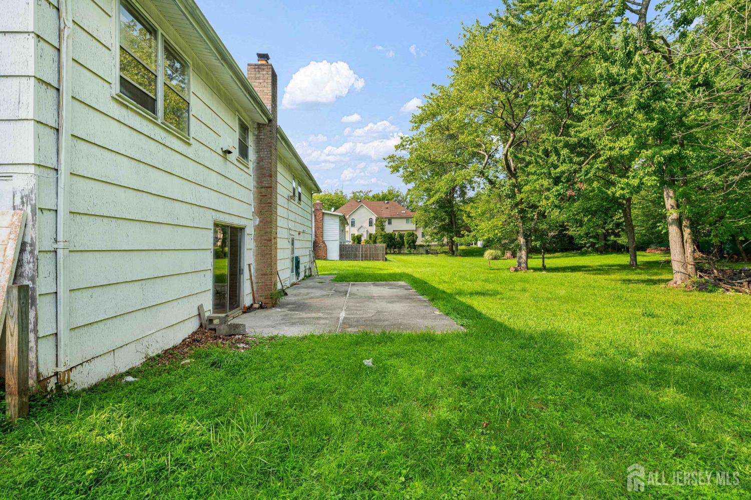 454 Plainfield Road Image 1
