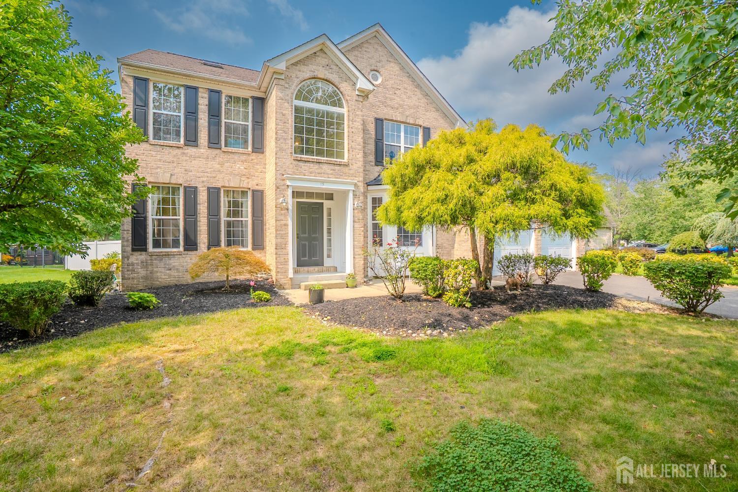 15 Inverness Lane Image 4
