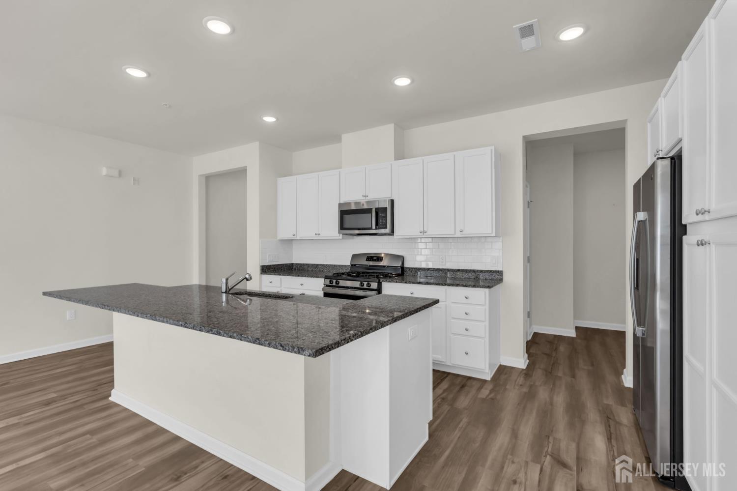 734 Station Road, Dunellen, NJ, 08812 image 14