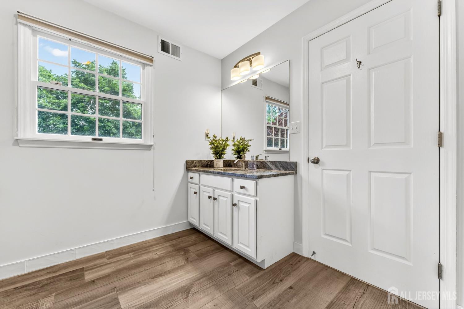 836 Atkinson Circle, Hillsborough, NJ, 08844 image 40