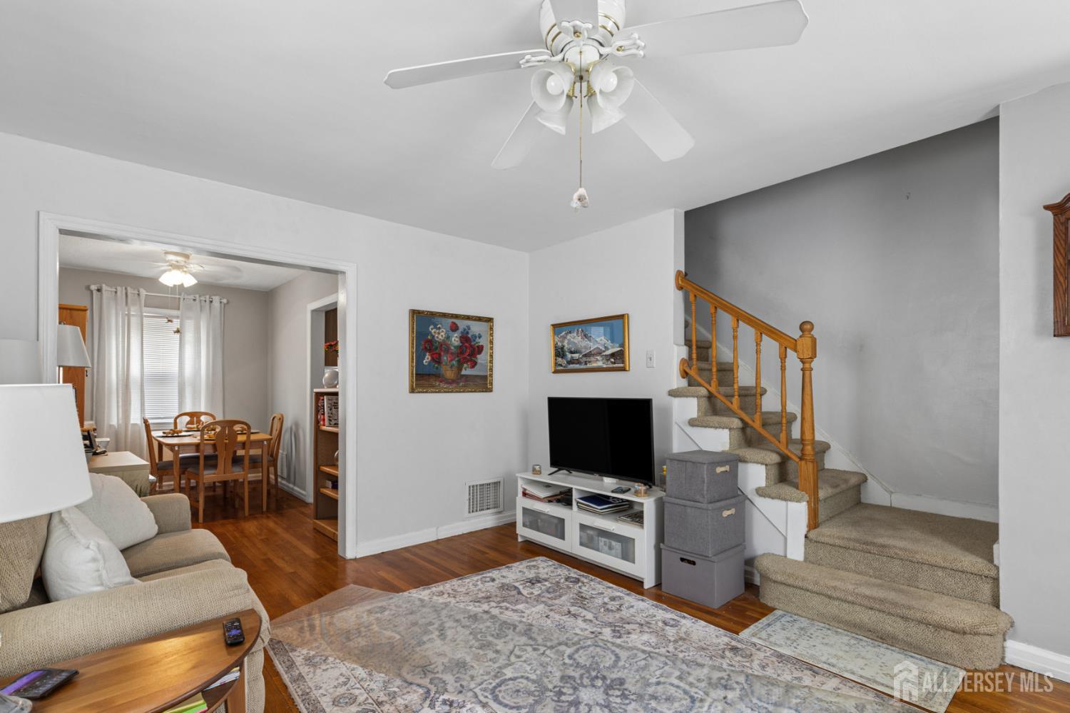 582 Garden Avenue Image 5
