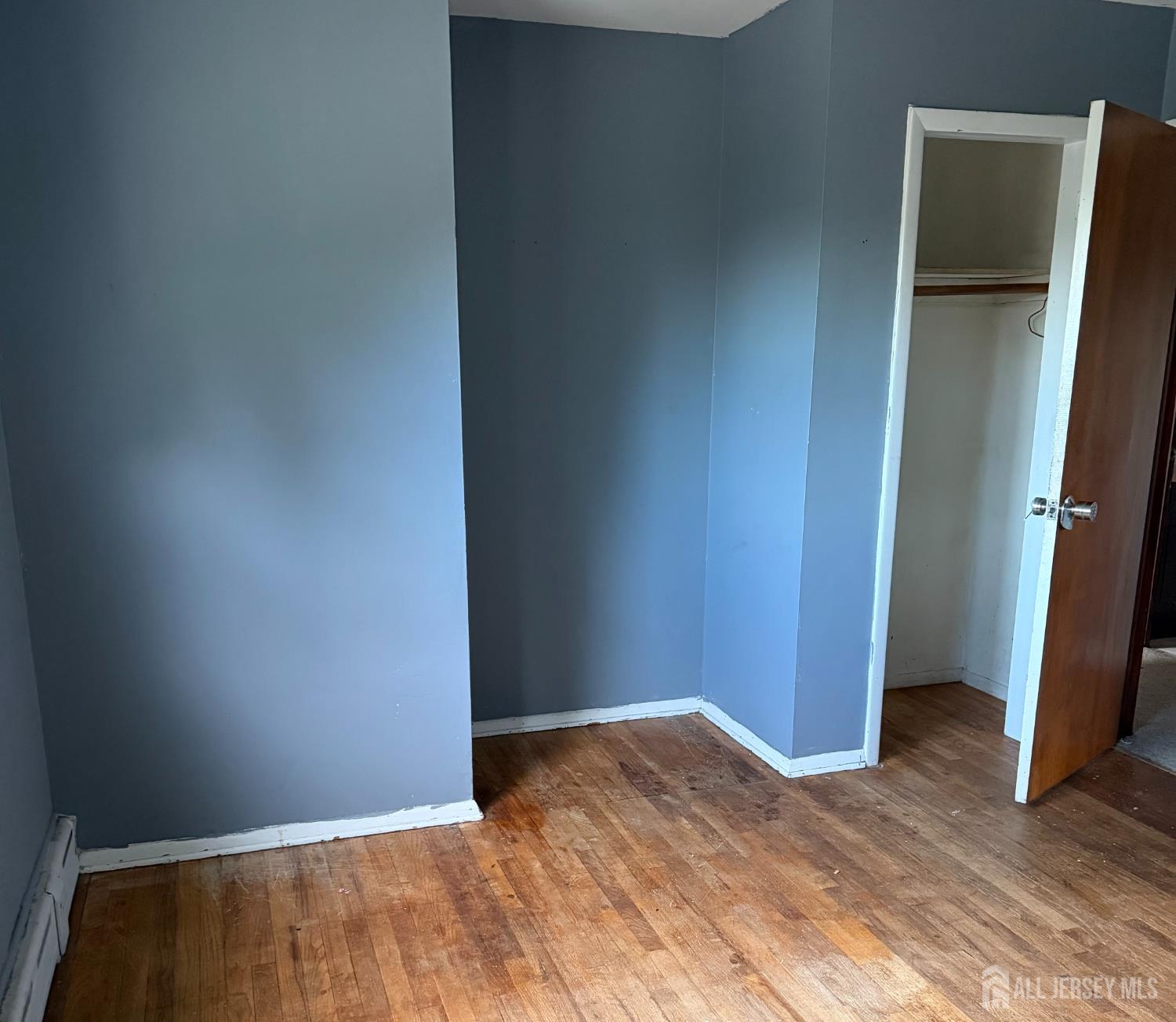 38 Raritan Avenue Image 4