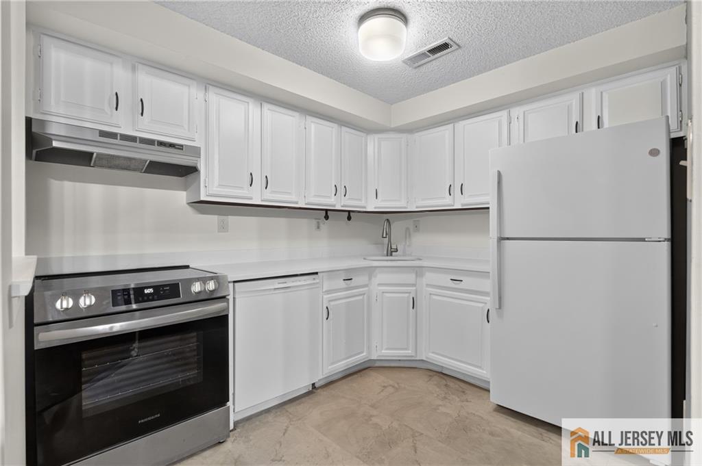 2204 Aspen Drive, Plainsboro, NJ, 08536 image 7