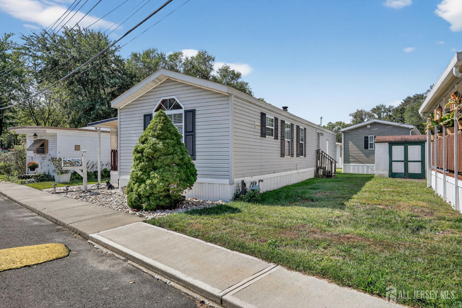 4 South Drive, East Windsor, NJ, 08520 image 25