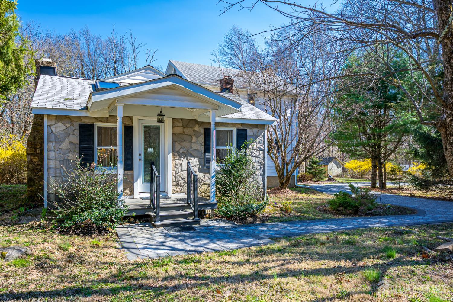 16 Skytop Road Image 2