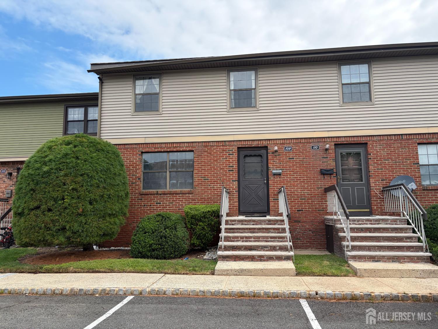 109 Maple Hill Drive, Woodbridge Proper, NJ, 07095