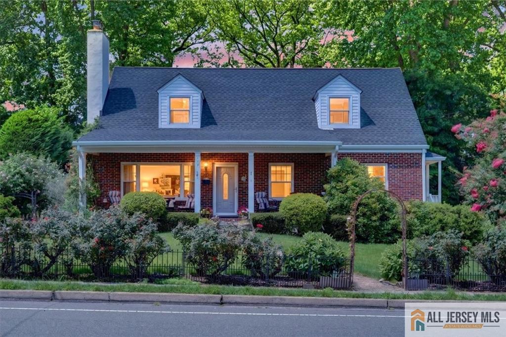 179 Lake Avenue Image 1