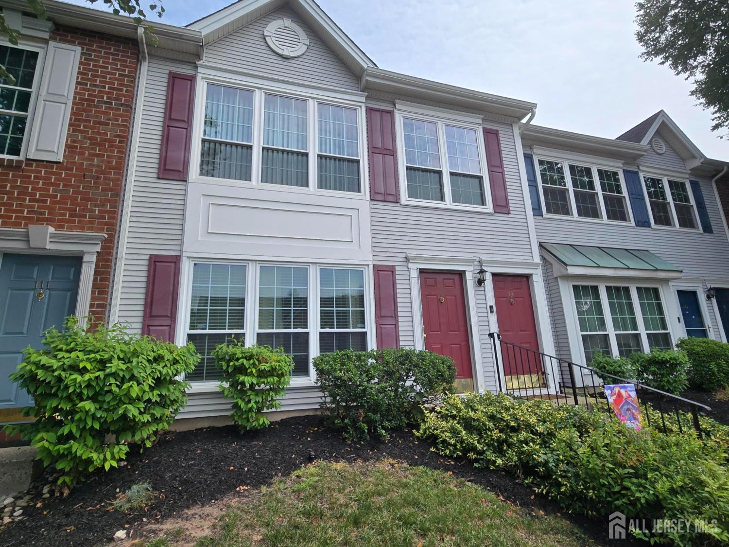 113 Gregory Lane Image 2