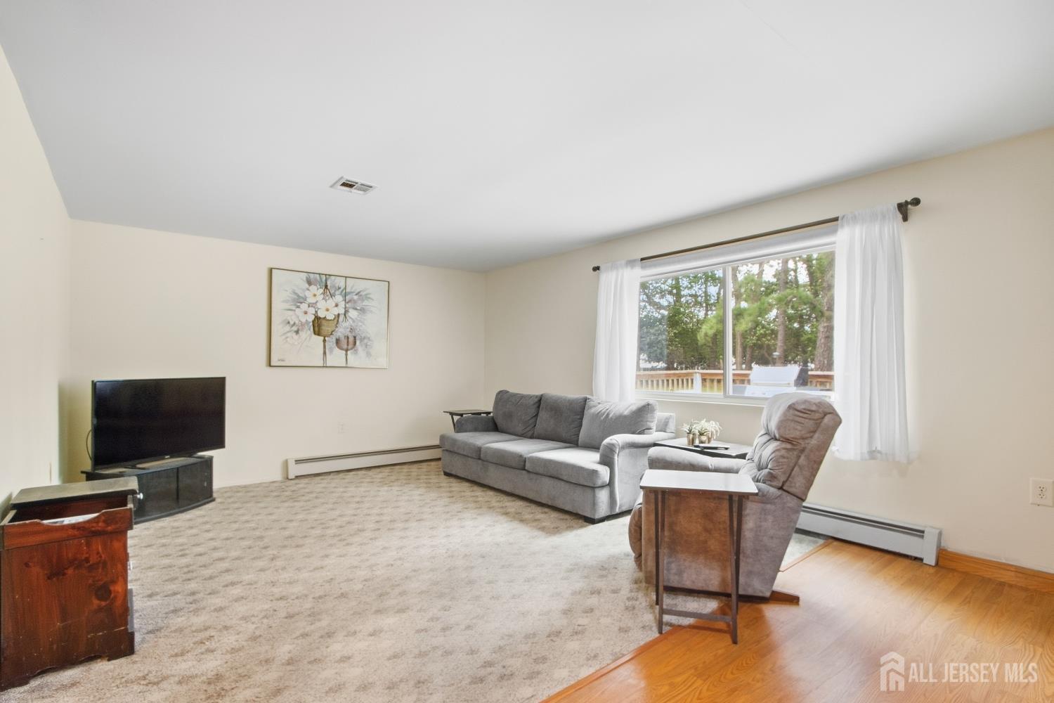11 Woodstock Drive Image 3