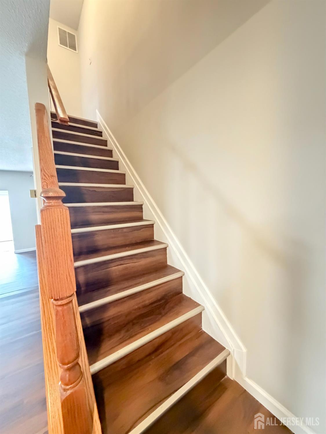 13 DARTMOUTH Way Image 2