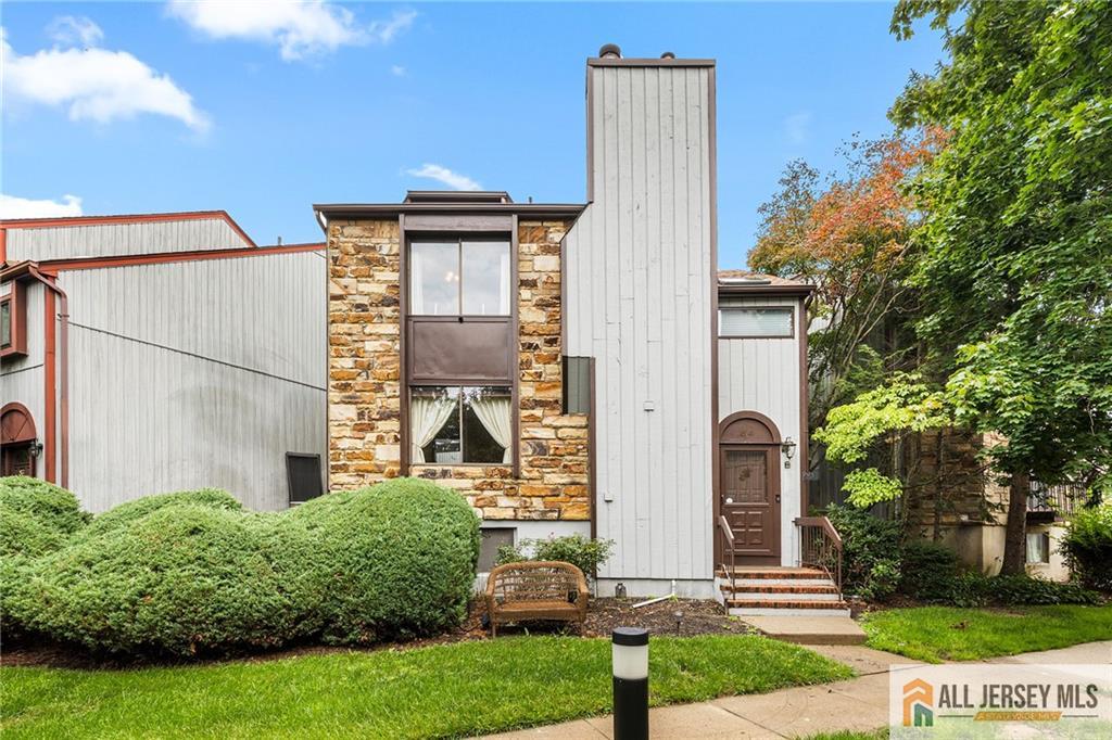 84 Diamond Lane Image 3