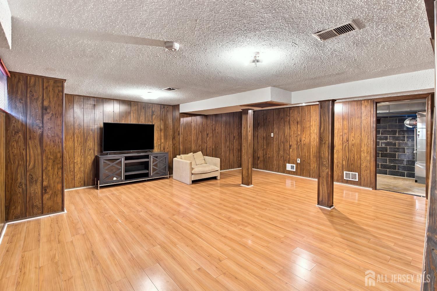 921 Robin Road, Hillsborough, NJ, 08844 image 11