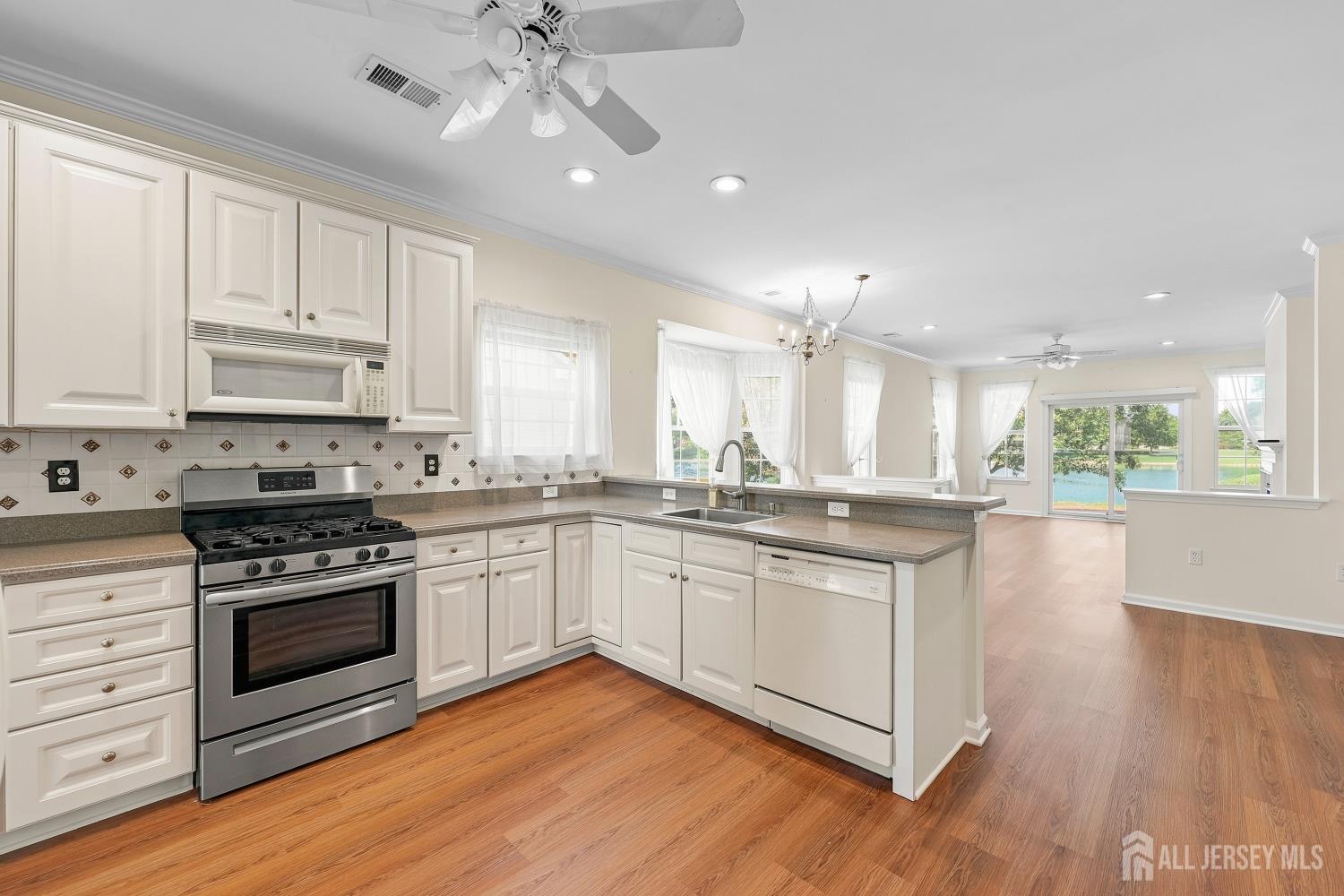99 Minuteman Circle, Upper Freehold, NJ, 08501 image 14