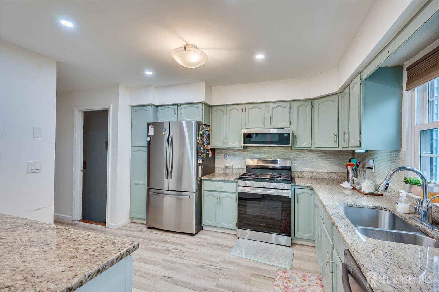1602 Deerfield Drive, Edison, NJ, 08820 image 11