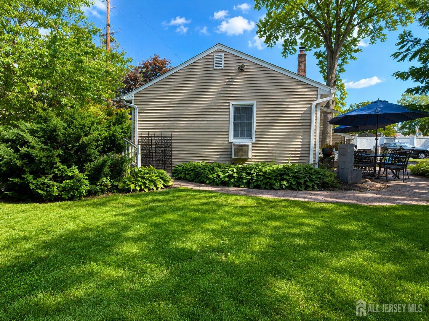 314 n michigan Avenue Image 3