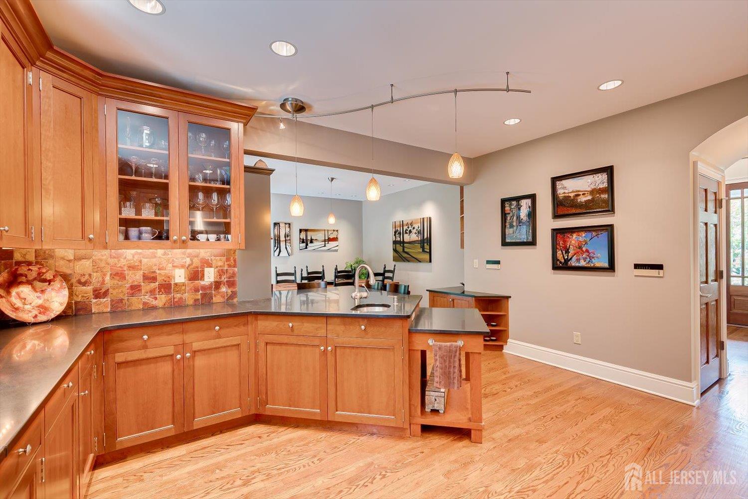 4 Edgewood Road, Edison, NJ, 08820 image 21