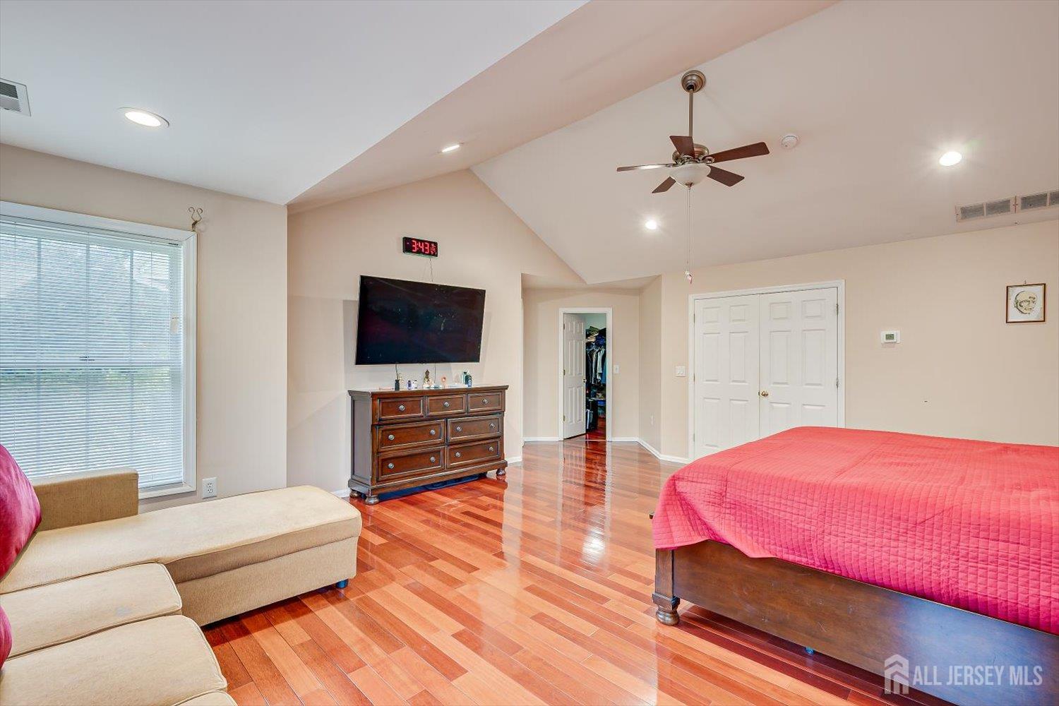 8 McBride Way, Bridgewater, NJ, 08807 image 32