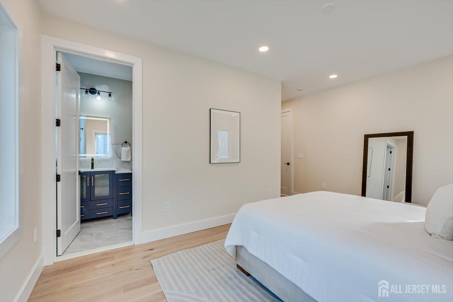 54 Nevsky Street, Edison, NJ, 08820 image 38